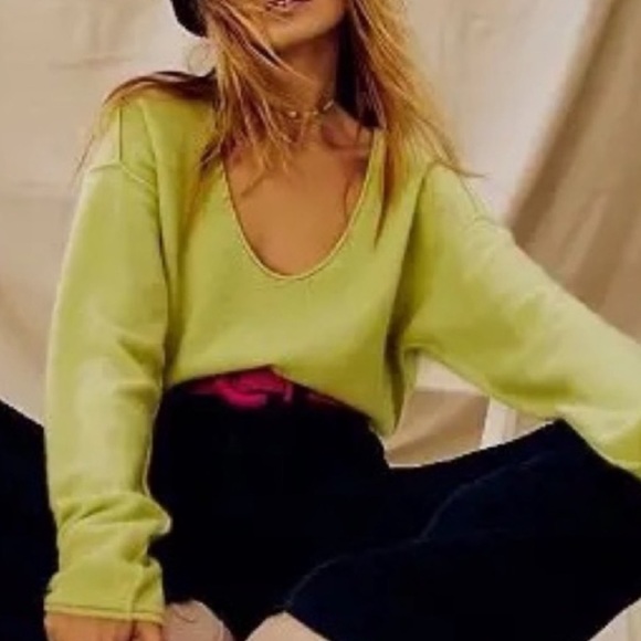 Free People VNeck Cashmere Pullover Lime Green